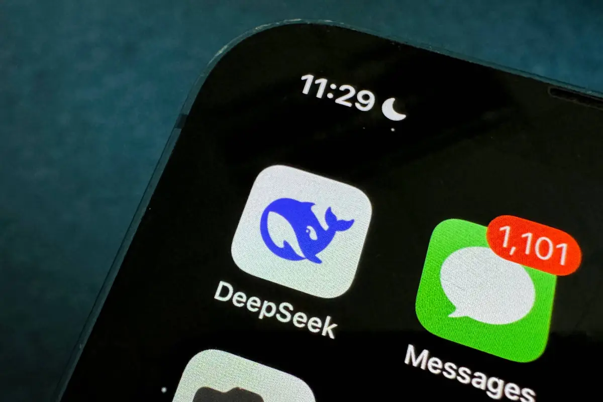 DeepSeek привлёк $15 млрд несмотря на запреты США