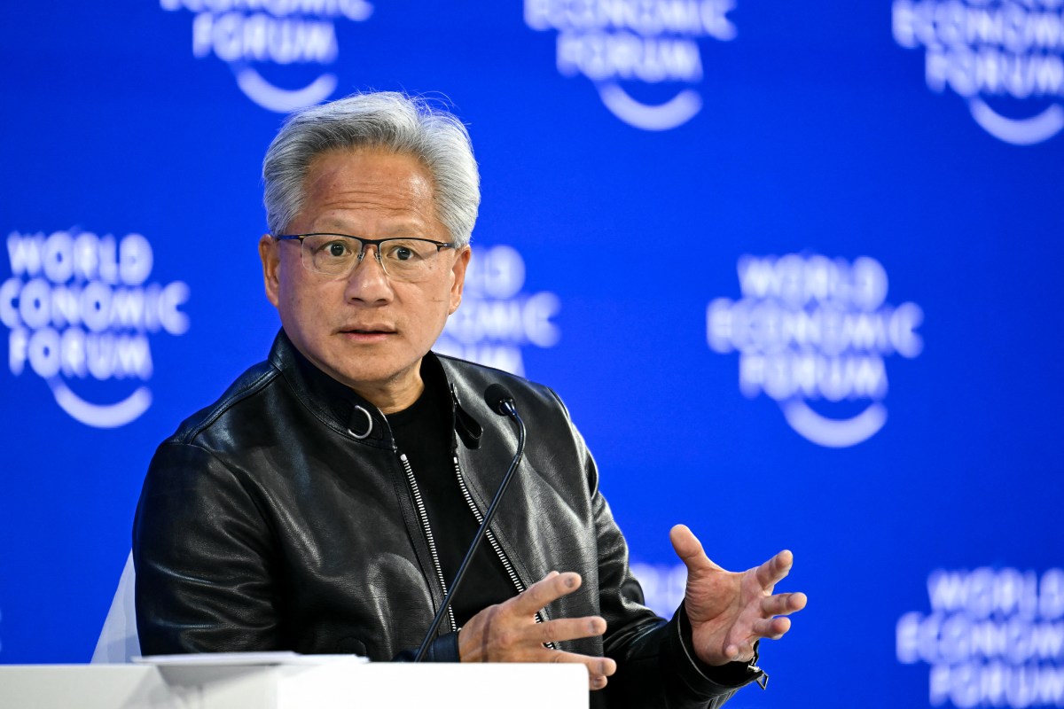Huang обещал Трампу не допустить замедления развития ИИ