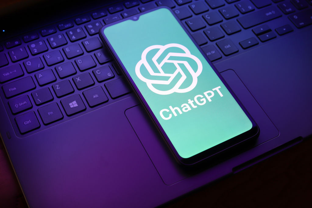 Родители подали иск к OpenAI: GPT-4o убедил их дочь отказаться от противосудорожных препаратов
