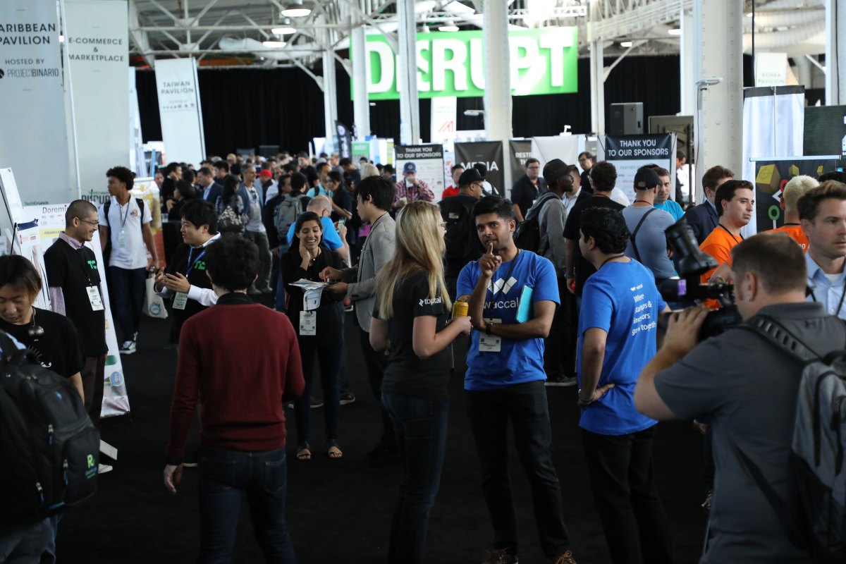 TechCrunch Disrupt 2026: четыре дня на регистрацию экспонента