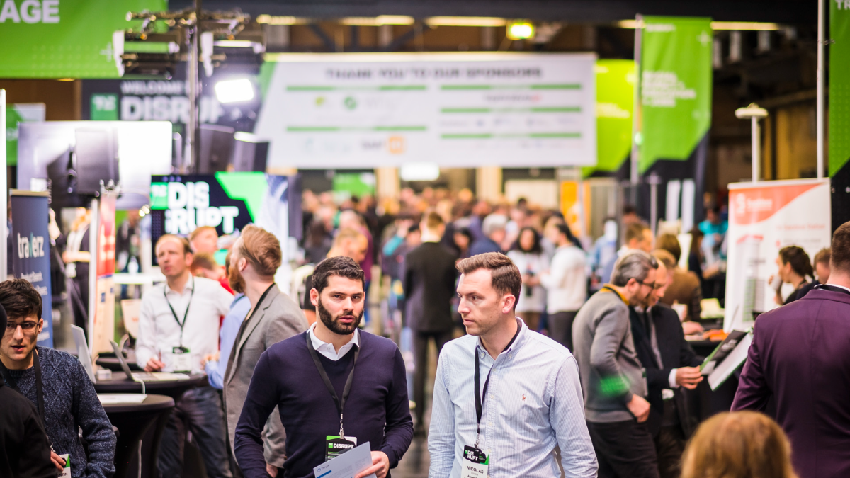 TechCrunch Disrupt 2026: скидка 50% на второй билет до открытия конференции