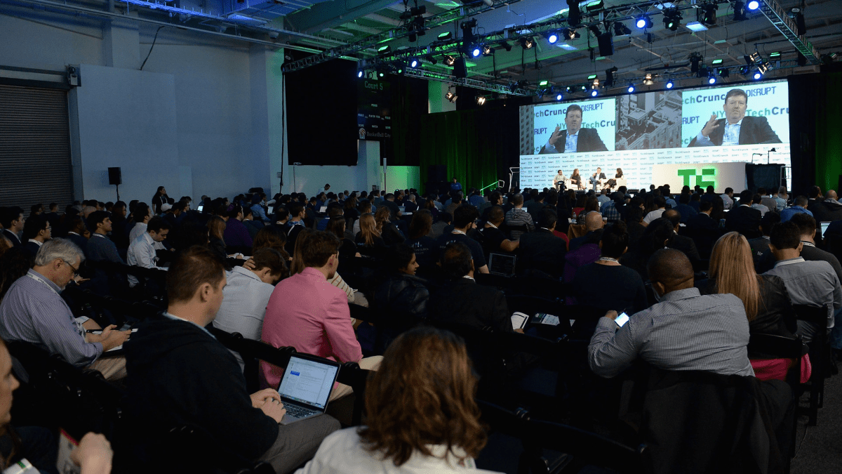 TechCrunch Disrupt 2026: последняя неделя скидок на билеты